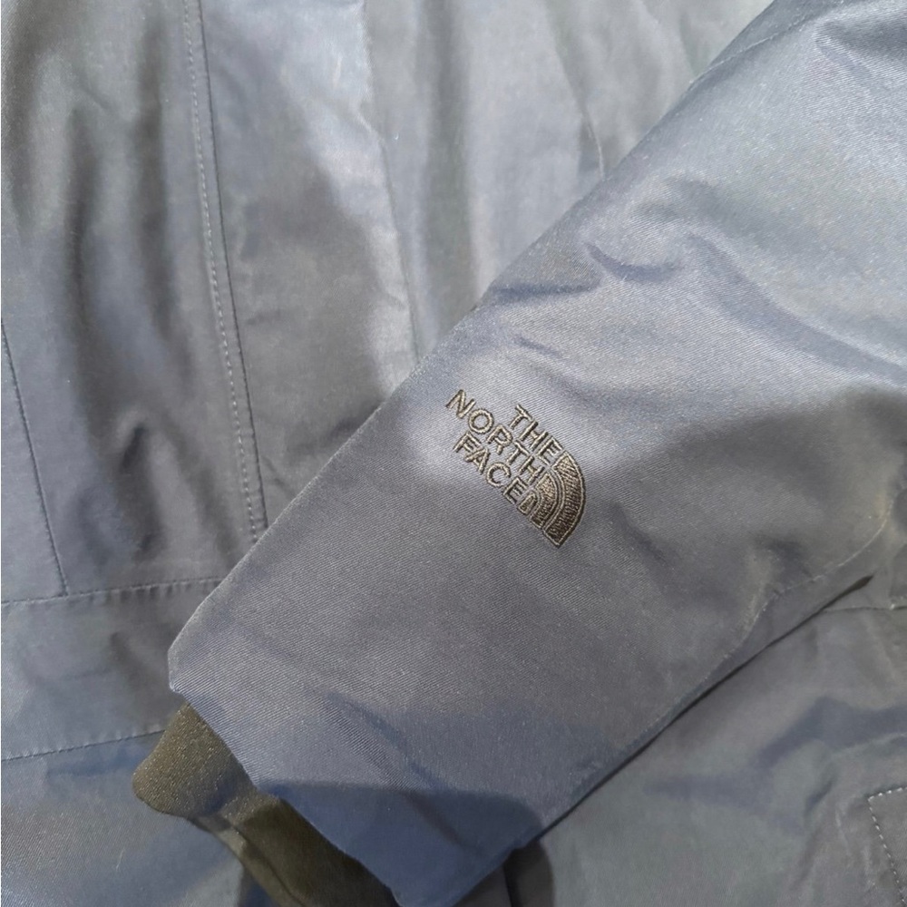 North face jacket - Picture 3 of 3